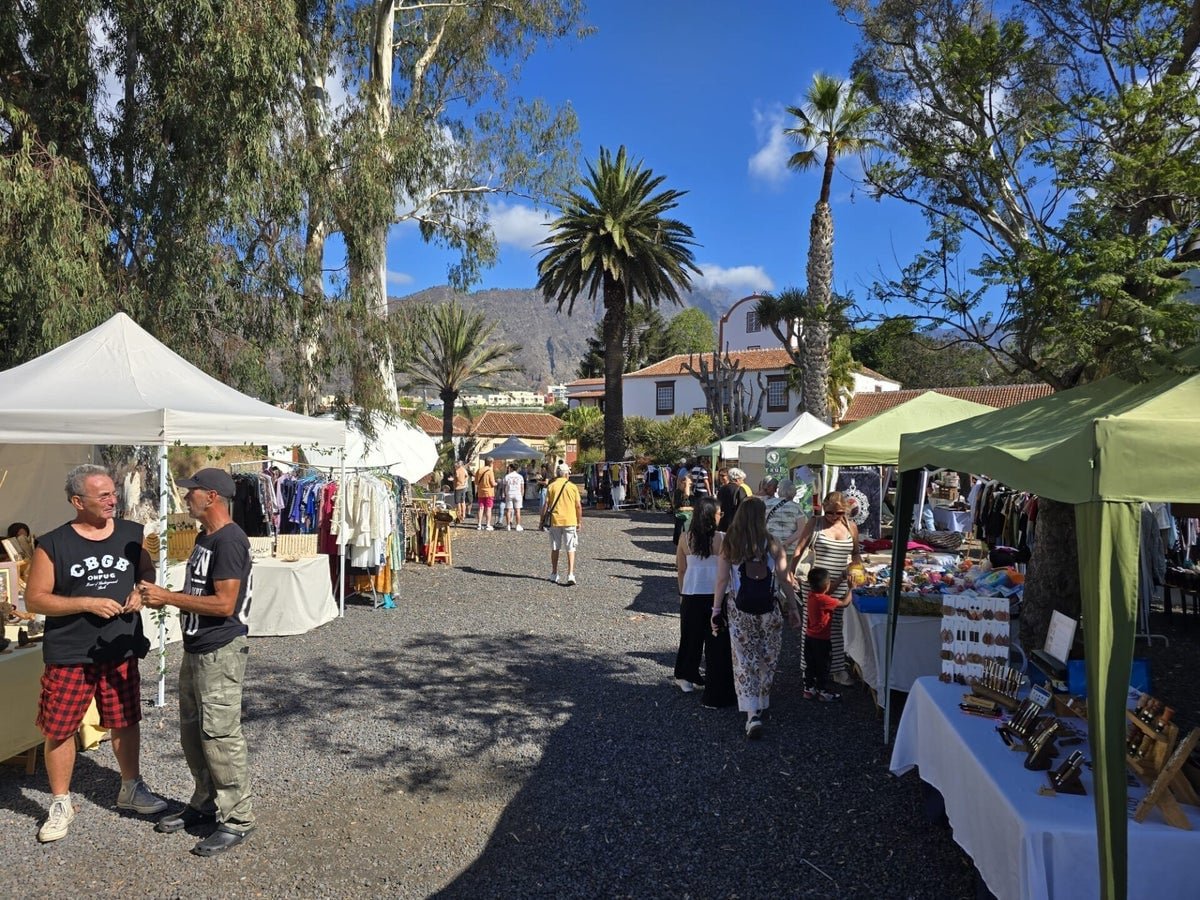 Stalls at Argual flea market in Plaza de Sotomayor, Los Llanos de Aridane